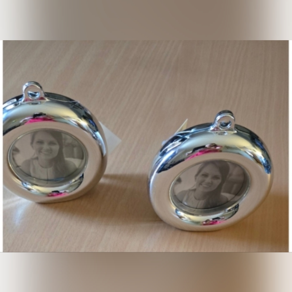 Silver Round Photo Frame Set